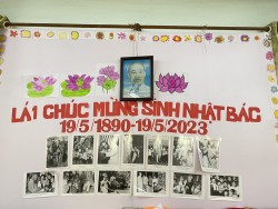 MNTH mừng 113 năm ngày sinh chủ tịch Hồ Chí Minh